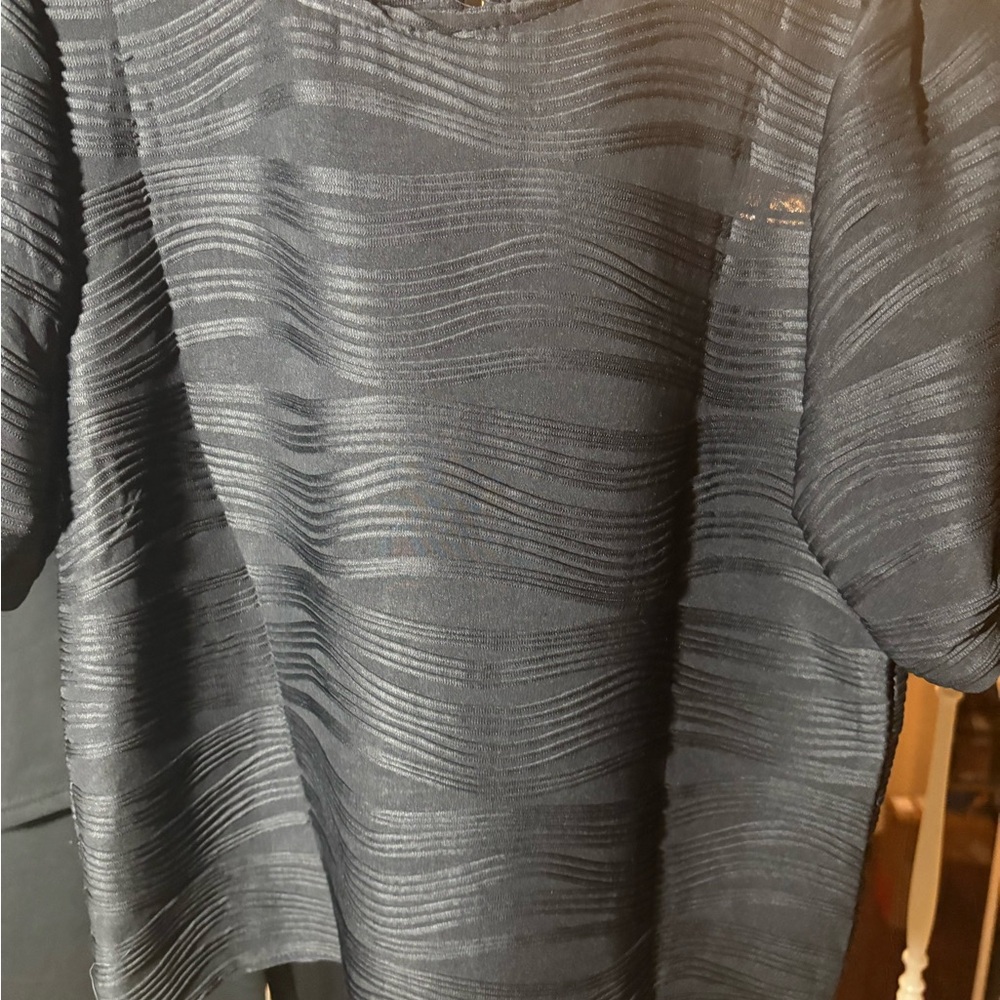 Black Boxy Ribbed Blouse - Picture 3 of 4